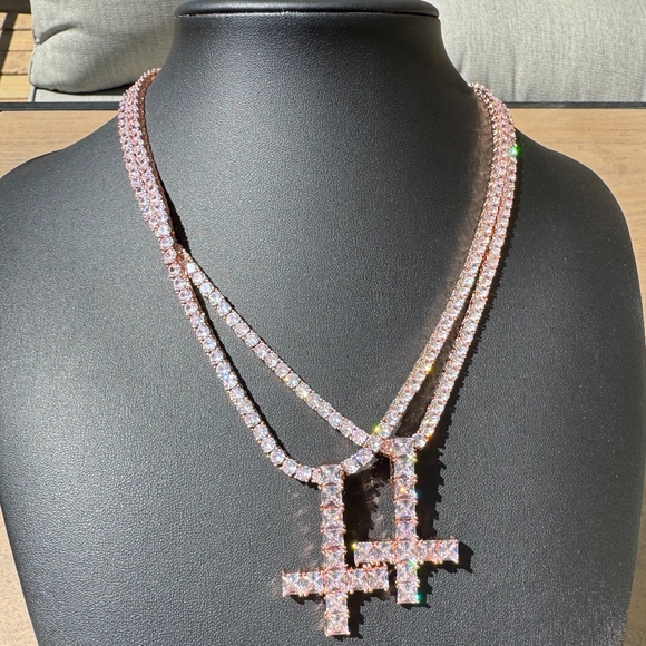 20 Upside Down Cross Necklace Rose Gold – Opium Hip Hop Chain, Inverted Cross - Picture 1 of 3